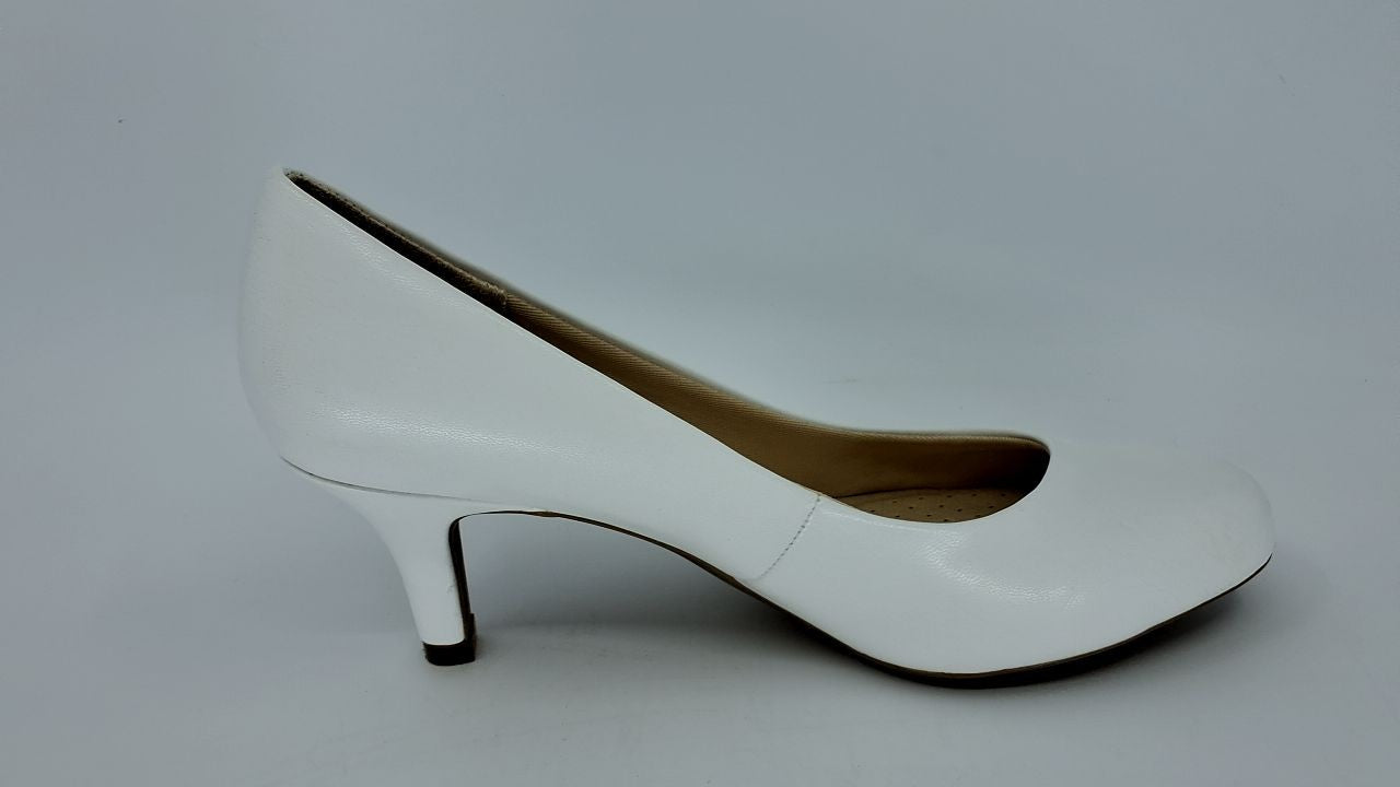 LifeStride Womens Parigi Pumps White 7.5 M