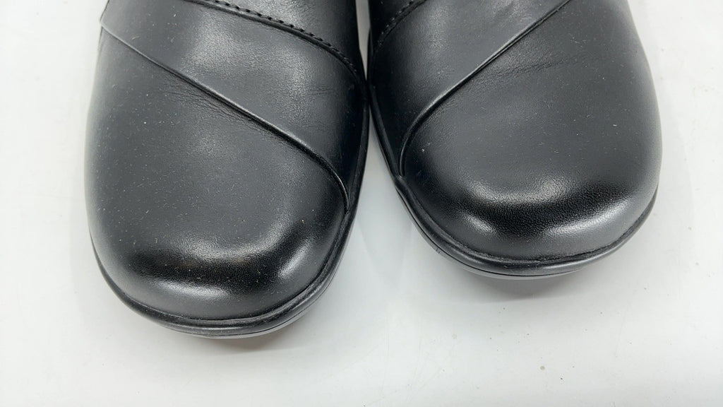 Clarks womens May Marigold Slip On Loafer, Black Leather, 9.5 US