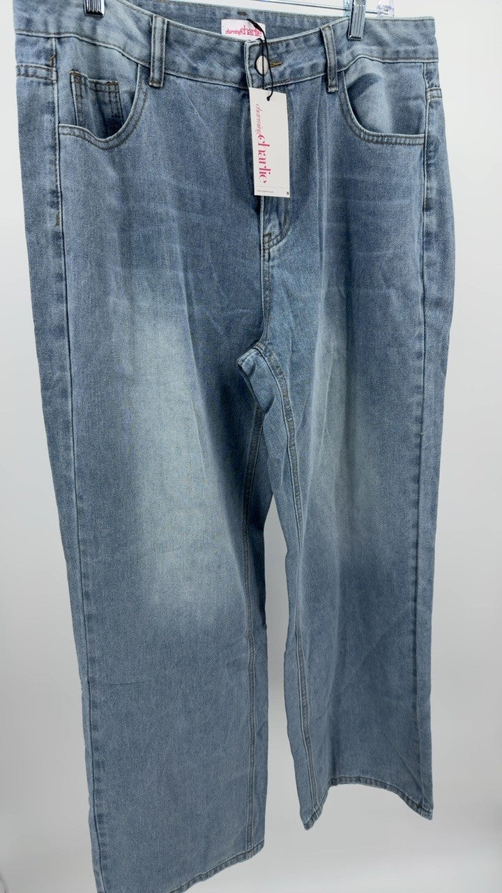 Wide Leg Jeans with Pockets