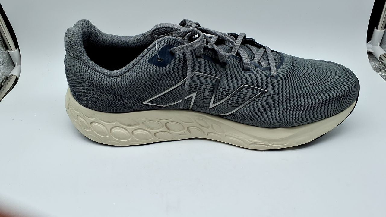 Men's New Balance Fresh Foam 680 V8 Running Shoe, 16 X-Wide, Grey/Black