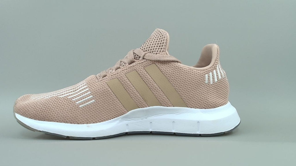 adidas Women's Kaptir Flow Sneaker, 6.5M