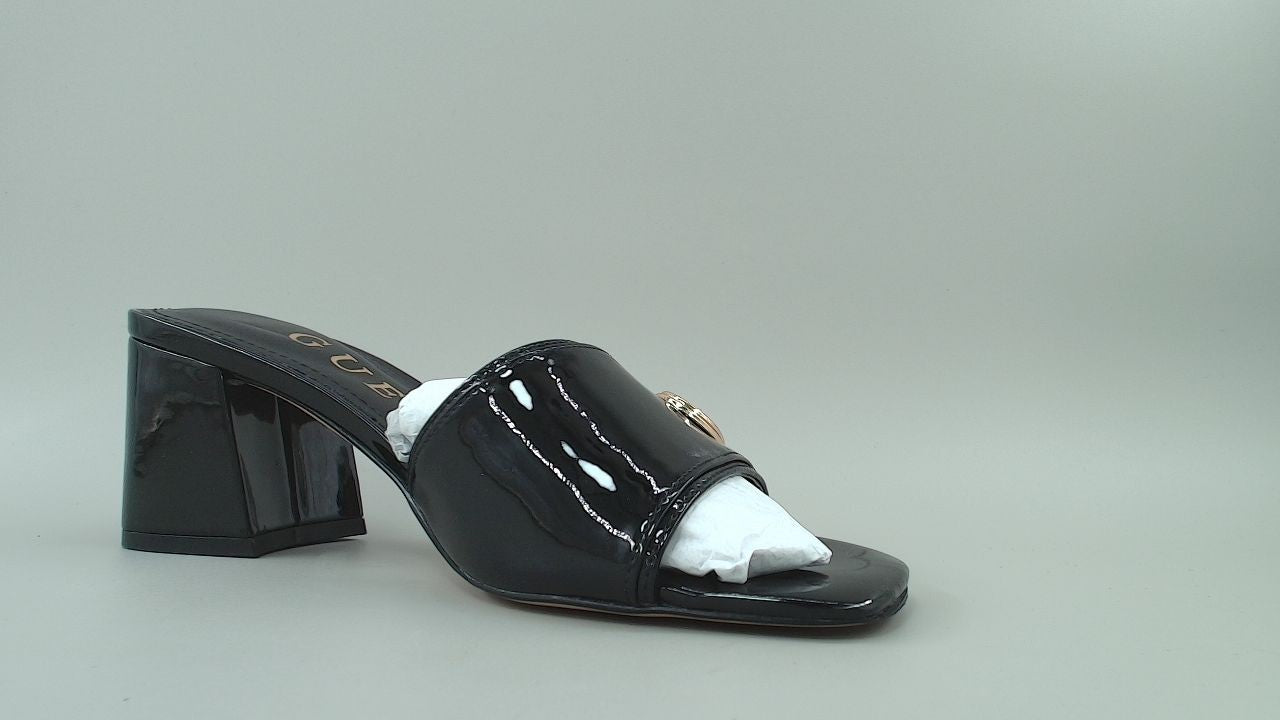 GUESS Women's GALLAI Heeled Sandal, Black 002, 6M