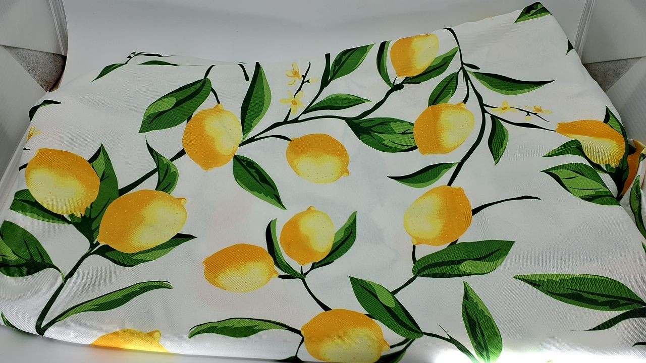 60" Round Lemon Bliss Tablecloth w/ Zipper, Stain Resistant & Waterproof