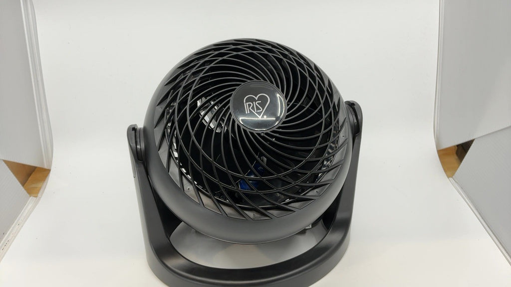IRIS USA Black Desk Fan, 3-Speed Air Circulator, 30 dB Quiet