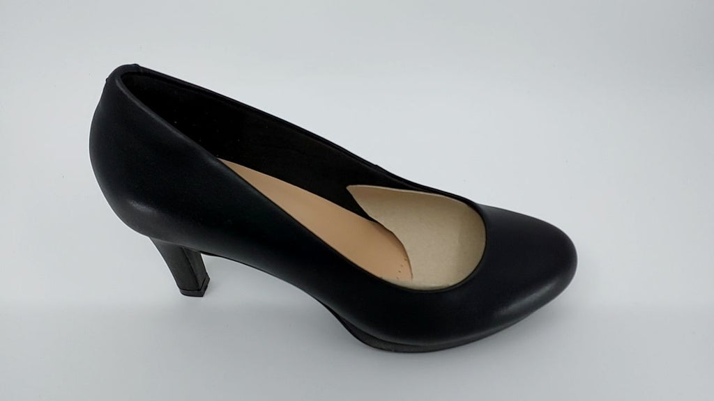 Clarks Women's Adriel Viola Dress Pump, Black Leather, 8