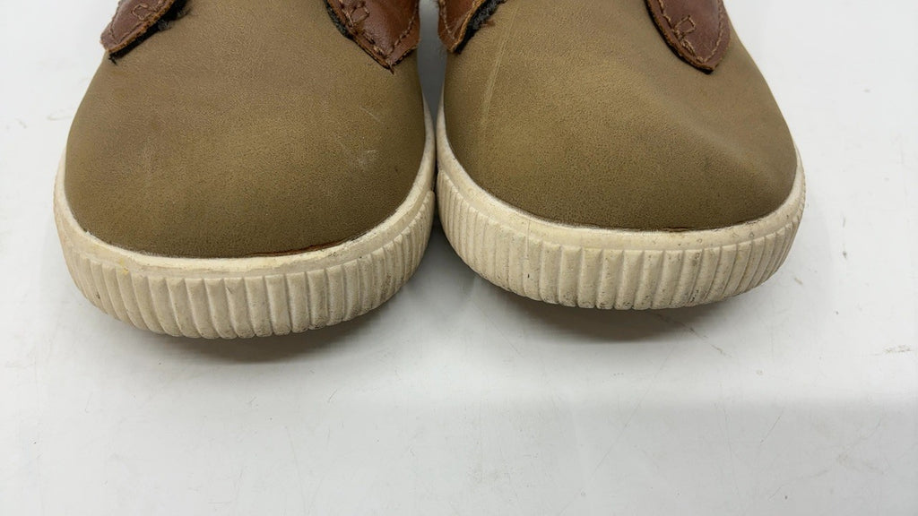 Carter's Boys Willis Casual Shoe, Brown Size 7