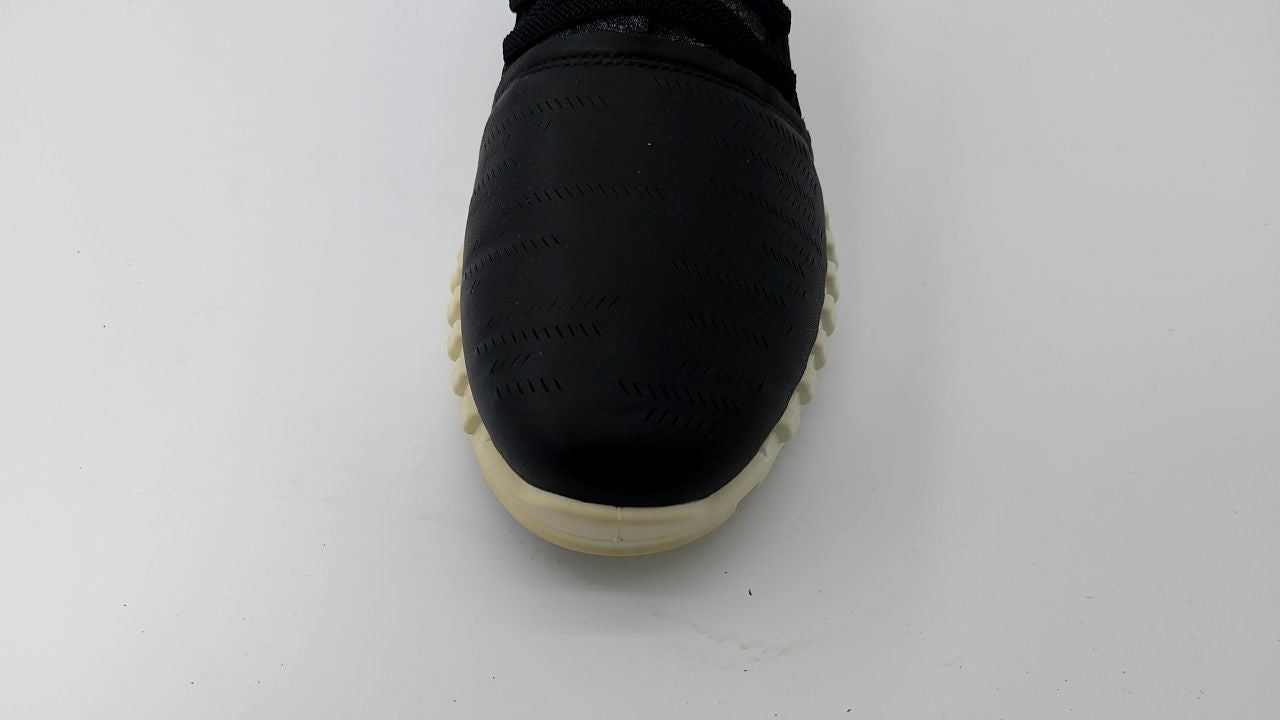 ECCO Women's ZipFlex Low Cut Boot Sneaker, Black, 9-9.5