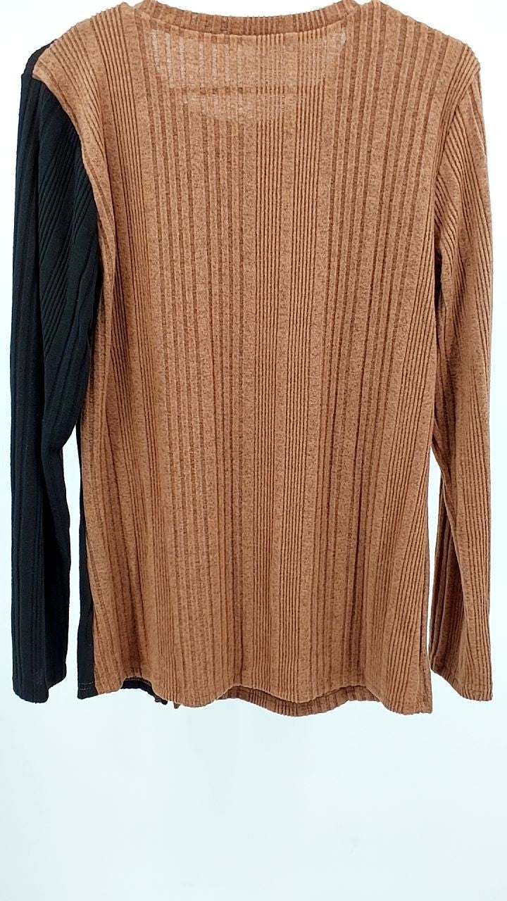 Color Block Ribbed Knit Decor Button T-Shirt