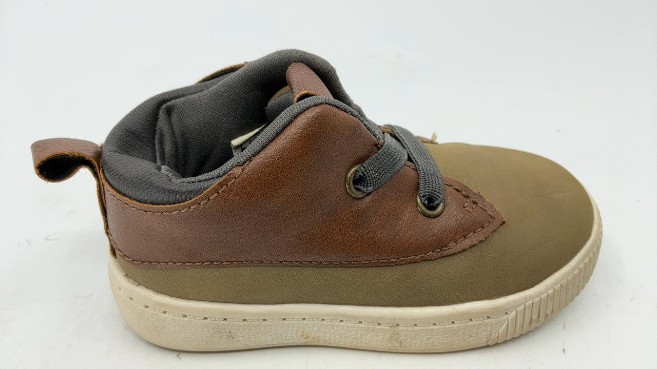 Carter's Boys Willis Casual Shoe, Brown Size 7