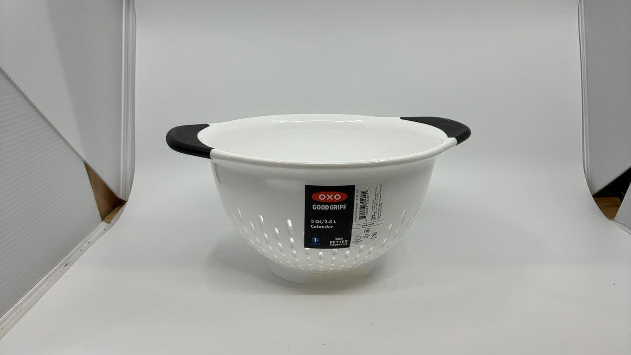 OXO Good Grips 3 QT Plastic Colander