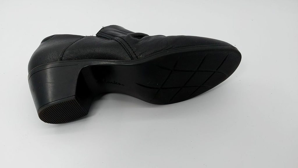 Clarks Women's Emily2 Cove Pump, Black Leather, 10 Wide