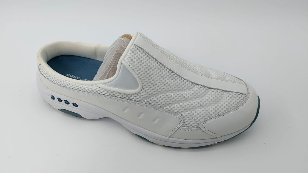 Easy Spirit womens Traveltime Mule, White 130, 11 Wide US