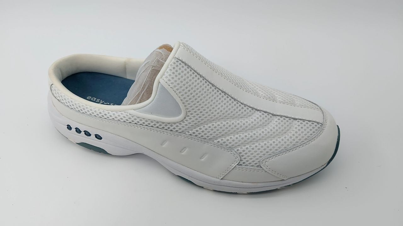 Easy Spirit womens Traveltime Mule, White 130, 11 Wide US