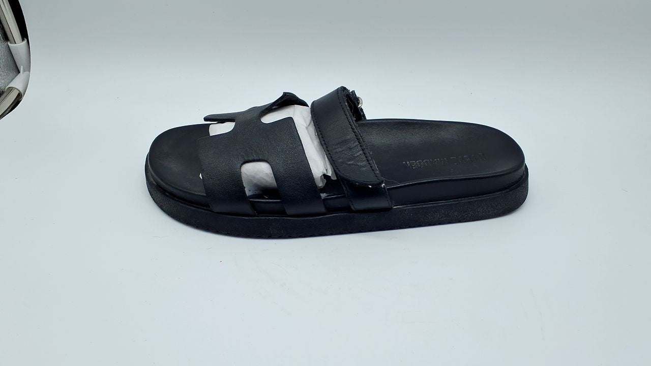 Steve Madden Women's Mayven Slide Sandal, Black Leather, 7.5