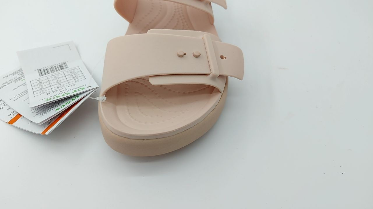 Crocs Womens Brooklyn Buckle Low Low Sandstone 9 Medium