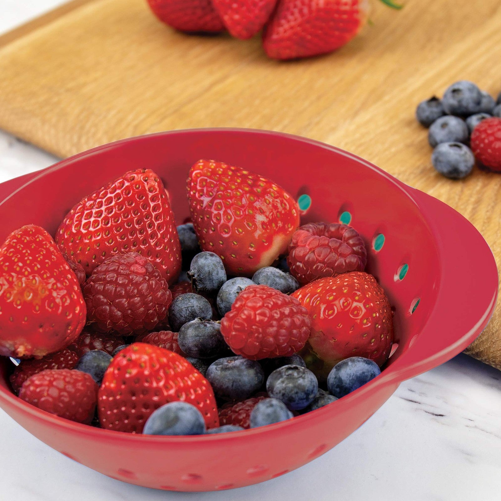 Small Melamine Colander for Berries - BPA-Free & Dishwasher Safe