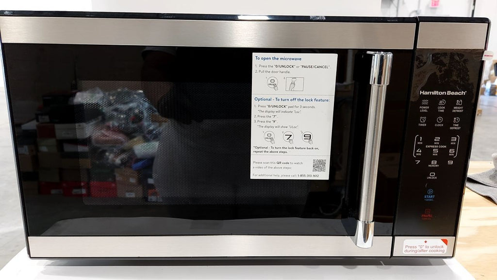 Hamilton Beach 1.1 Cu Ft Countertop Microwave Oven in Stainless