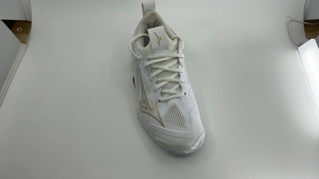 Mizuno Wave Momentum 3 Women's Volleyball Shoe, White-Gold, 6