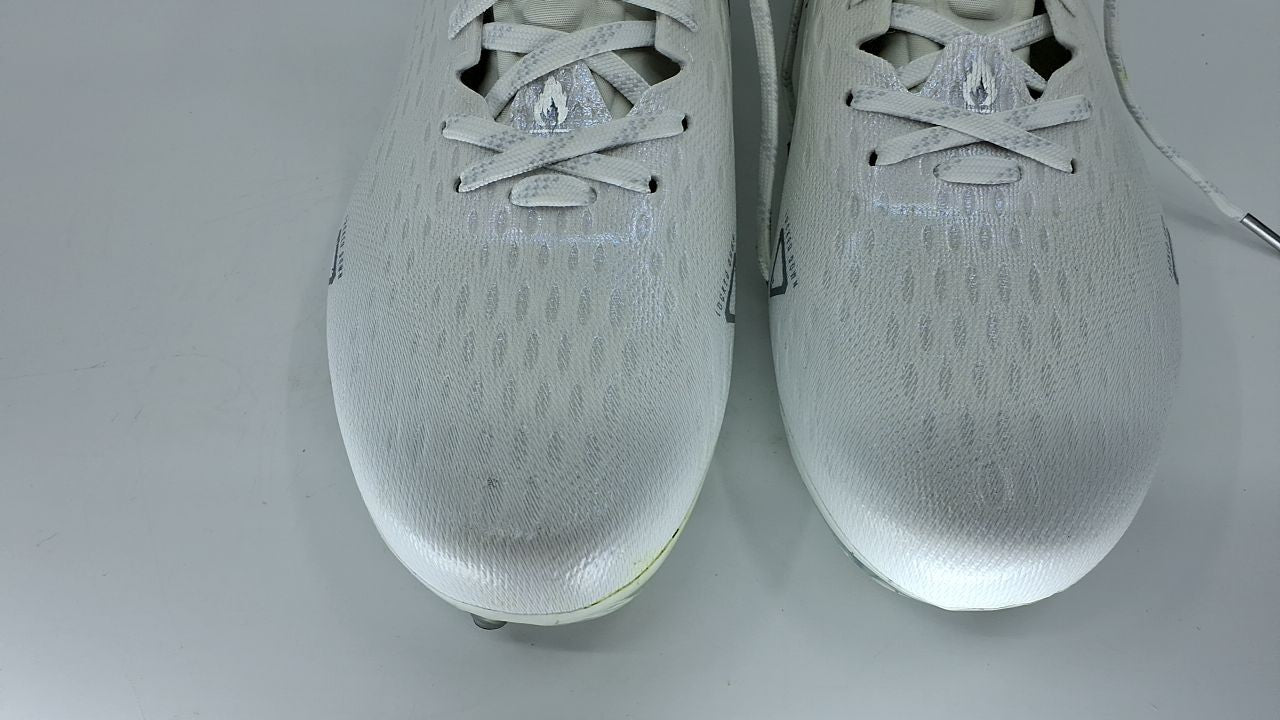 Under Armour Spotlight Lux MC 2.0 Football Shoes, White/Metallic Silver, 11.5