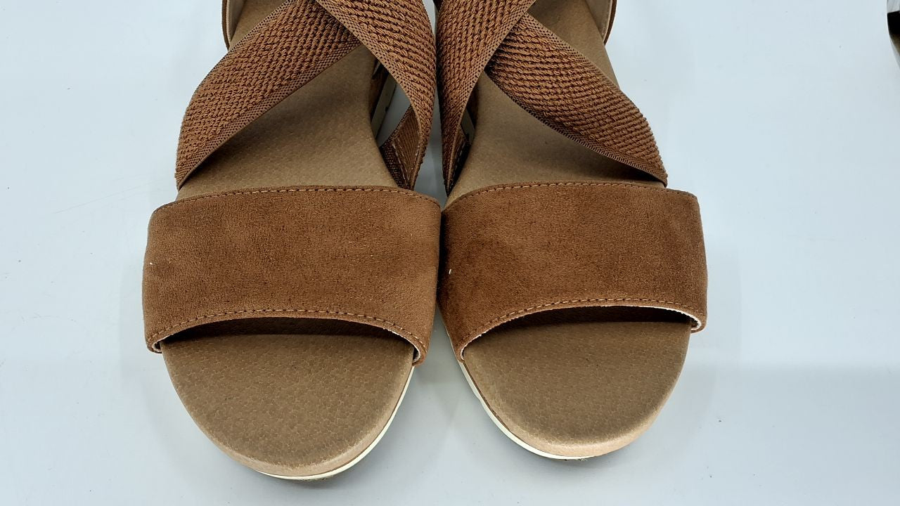 Dr. Scholl's Womens Just Cute Wedge Sandal Honey Brown Fabric 8 M