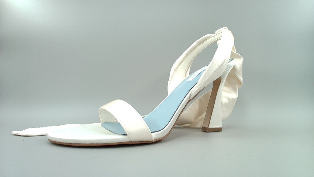 Nine West Women's Kelsie7 Heeled Sandal, Ivory, 8.5M