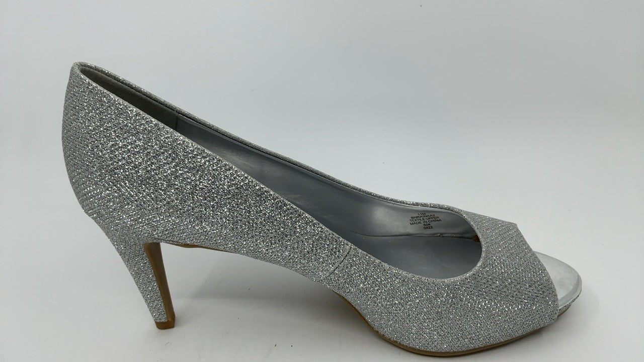 Bandolino Womens Rainaa Pump Silver Glamour 11 M