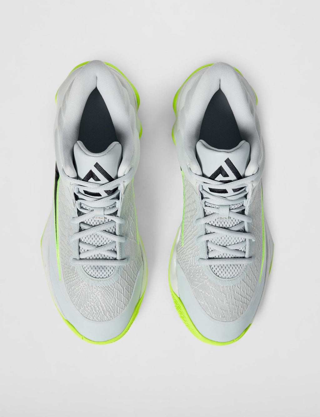 Nike Men's Giannis Immortality 4 Basketball Shoes, Light Silver/Black-Volt, 5.5