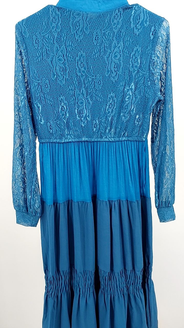 Lace Long Sleeve Maxi Dress