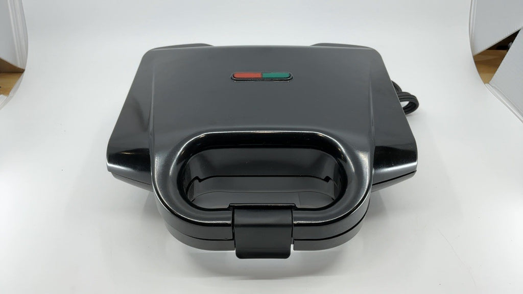 Amazon Basics 2-Slice Waffle Maker, Easy Clean, Black, 700W