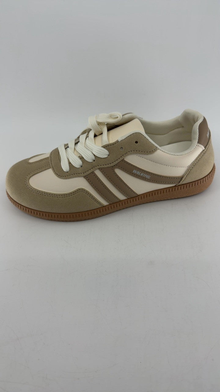 Contrast Lace Up Round Toe Sneakers