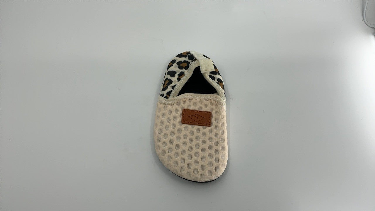 7-8 Toddler Water Shoes Slip On Beige Aqua Socks for Beach & Walking