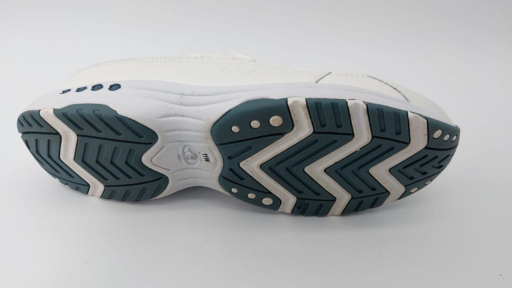 Easy Spirit womens Traveltime Mule, White 130, 11 Wide US