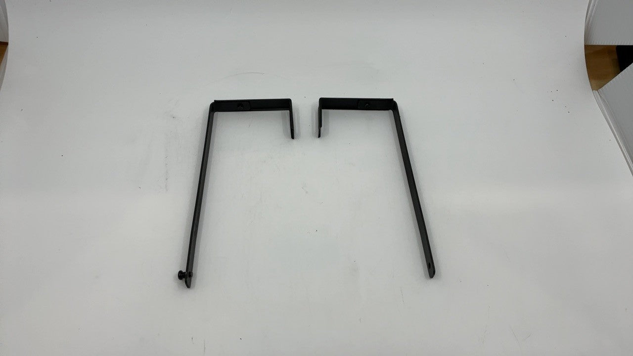 Universal Partition Hanger, 7 In, Metal Black, Adjusts 1-1/4 To 3-1/2 In