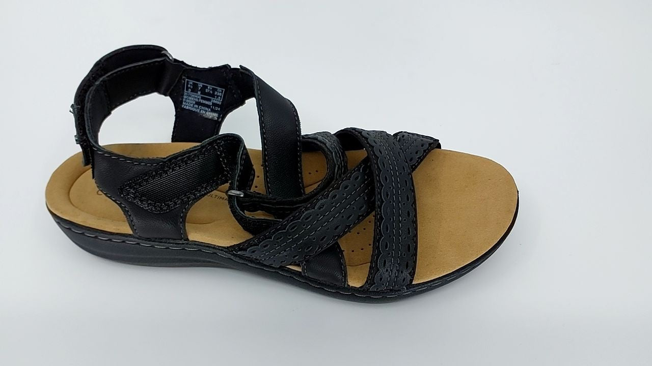 Clarks Women's Laurieann Rena Flat Sandal, Black Combi, 7