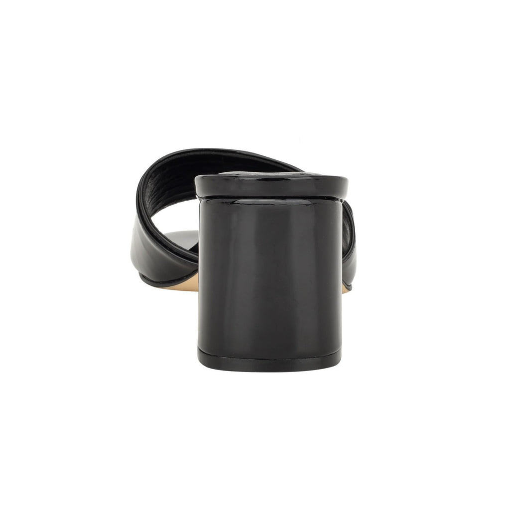 GUESS Women's GALLAI Heeled Sandal, Black 002, 6M