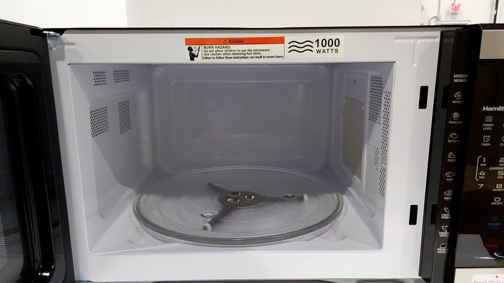 Hamilton Beach 1.1 Cu Ft Countertop Microwave Oven in Stainless
