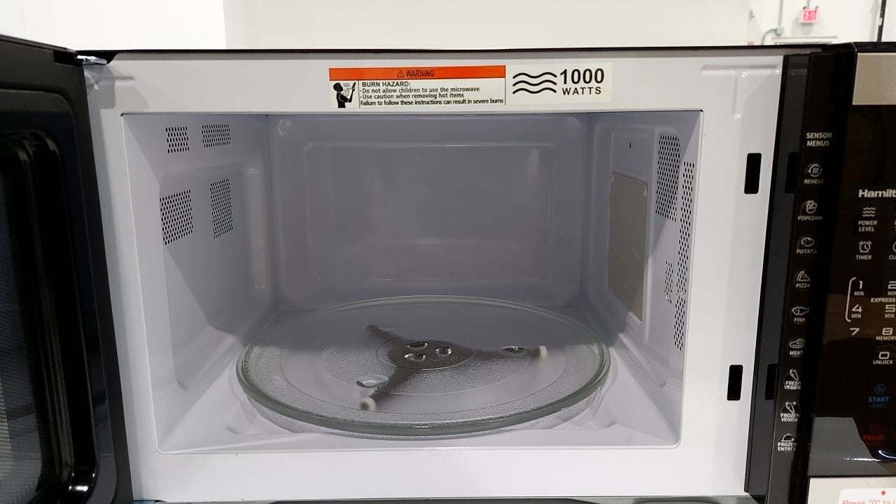 Hamilton Beach 1.1 Cu Ft Countertop Microwave Oven in Stainless