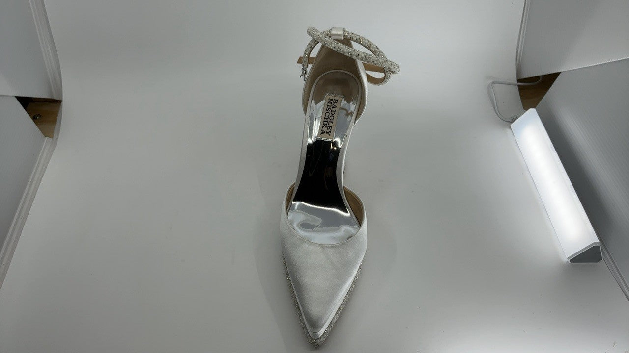 Badgley Mischka Women's Elaina Pump