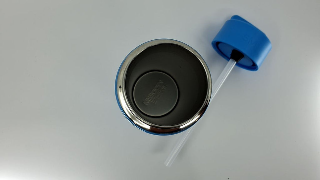 Marvel Avengers 18oz Kids Water Bottle w/ Straw Lid - Insulated Stainless Steel