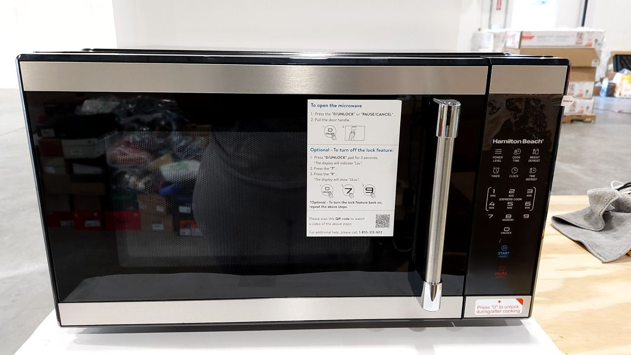 Hamilton Beach 1.1 Cu Ft Countertop Microwave Oven in Stainless