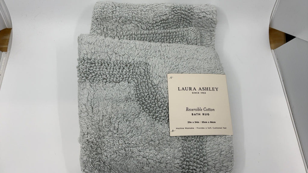 21x34 Light Grey Cotton Bath Mat Reversible & Highly Absorbent