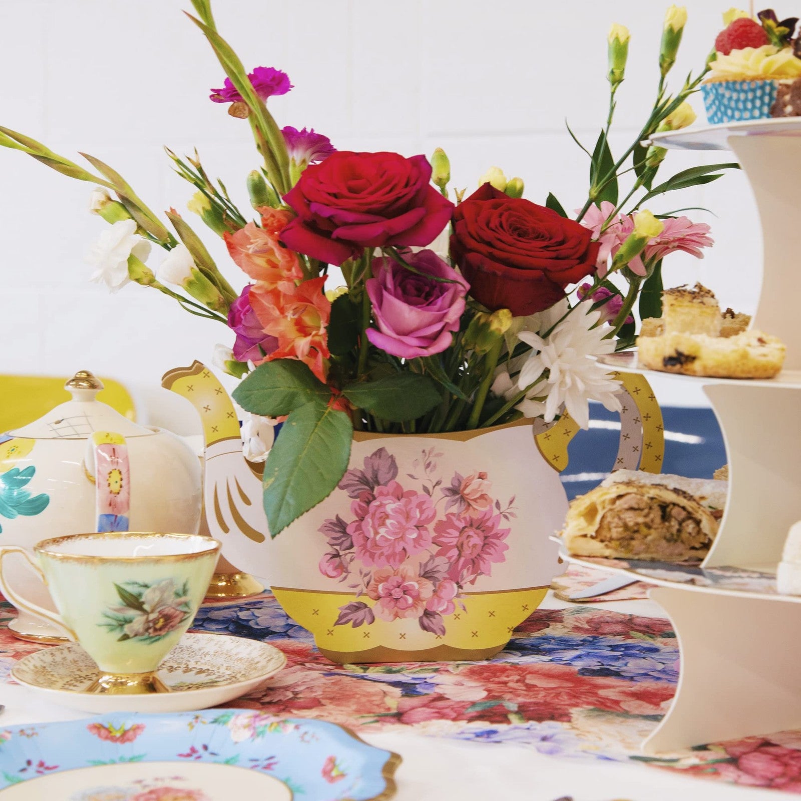 Vintage Teapot Vase Centrepiece Floral Decoration, 7 In, Card