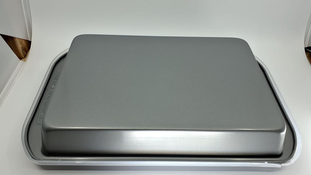 Farberware 9x13 Nonstick Baking Pan w/ Lid - Rectangular