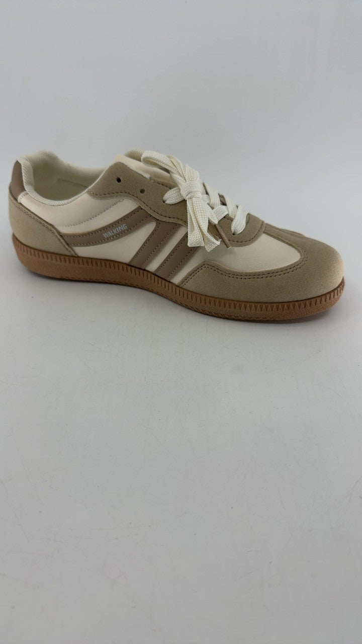 Contrast Lace Up Round Toe Sneakers