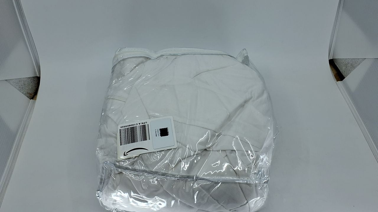 Full Waterproof Mattress Protector Zipper Cover, Quiet & Breathable, White