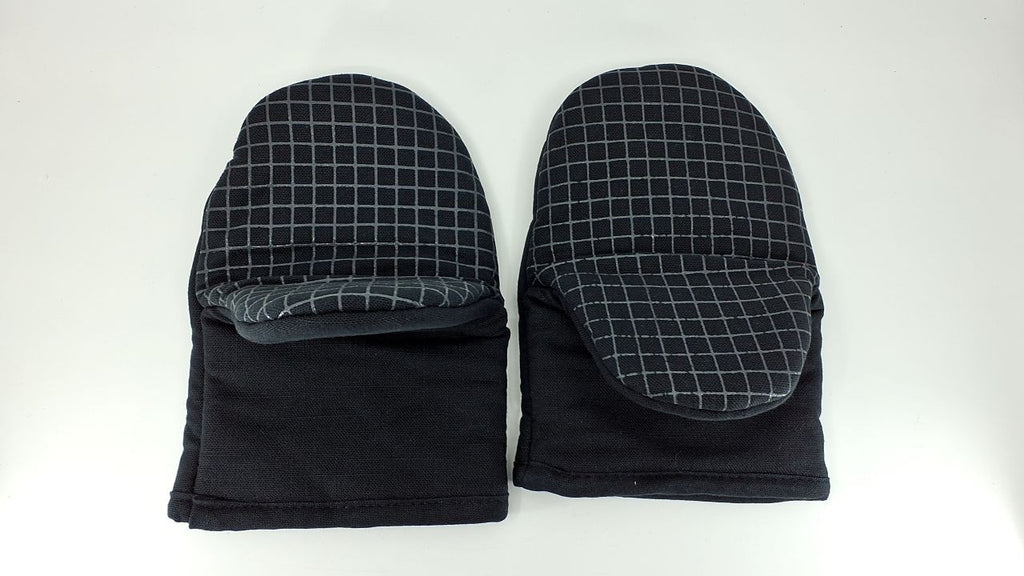 Oven Mitts 2-Pack, KitchenAid Heat Resistant 600°F, Matte Black, 5.5"x9"