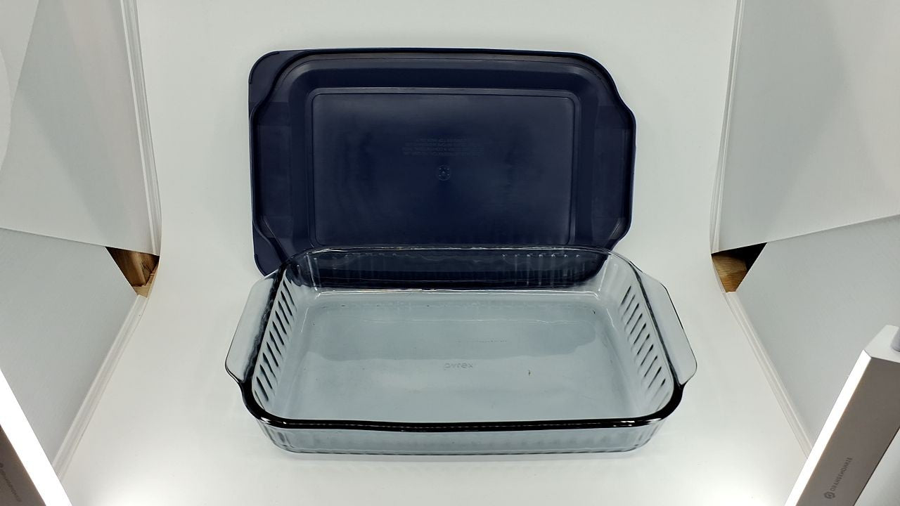 Pyrex 9x13 Oblong Glass Baking Dish w/ Lid, Dishwasher & Microwave Safe