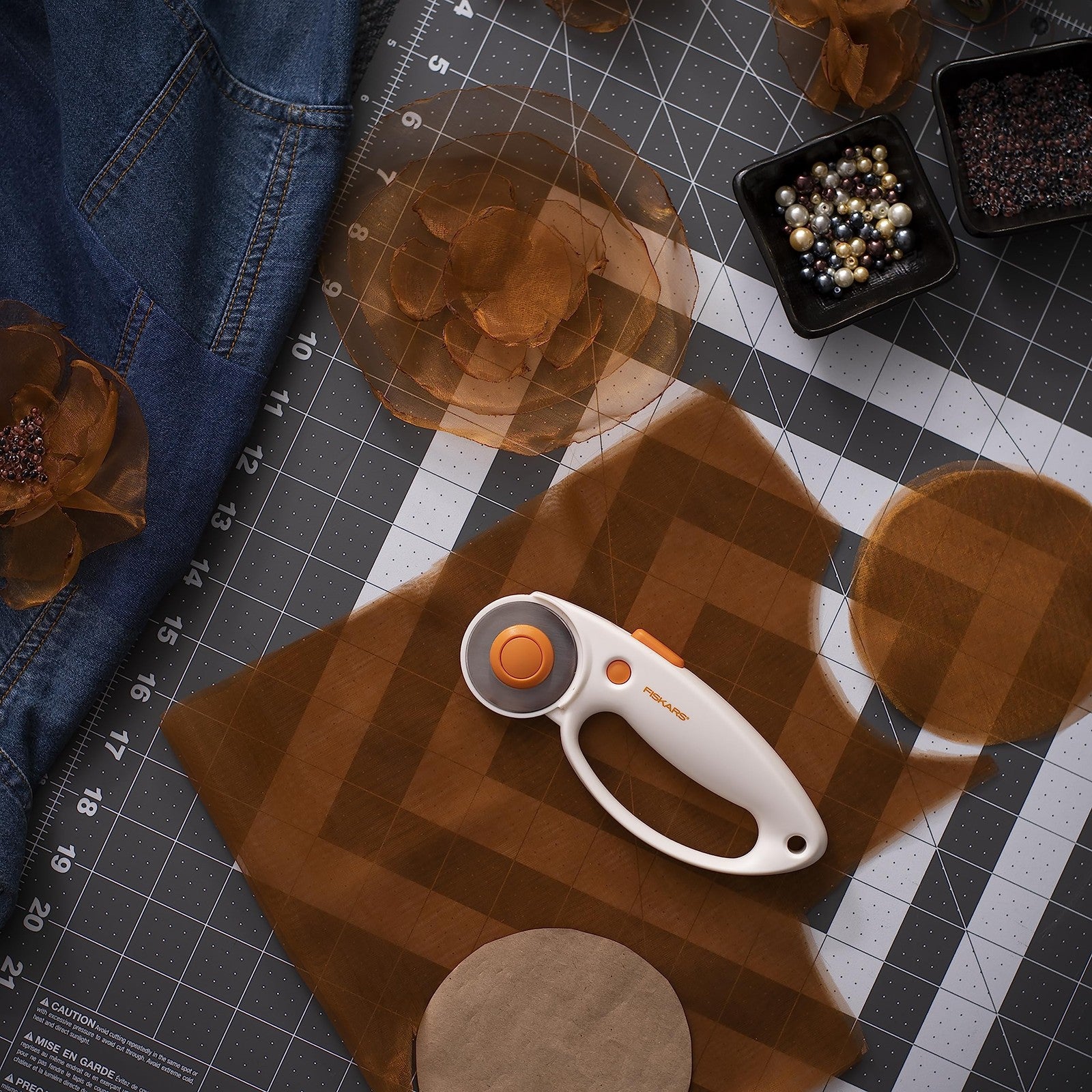 Fiskars 45mm Rotary Cutter, Premium Steel Blade for Crafts & Sewing