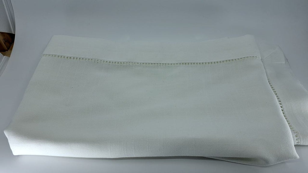 Saro Lifestyle Hemstitched Border Table Runner, White, 16"x120"