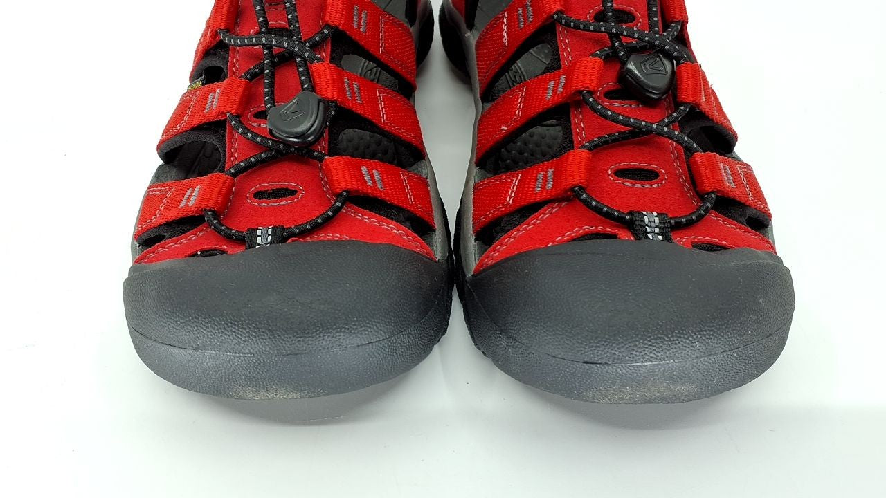 KEEN Kids Closed Toe Water Sandals, Ribbon Red/Gargoyle, Big Kid 7